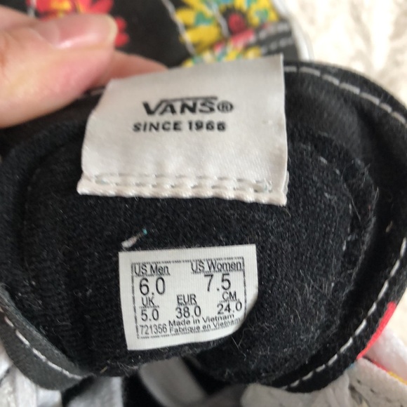 Vans Hightop Black Floral Peace Pace Pax Laceup Size 7.5 women 6 men - Picture 11 of 14